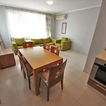 Menada Azzuro Apartments Апартамент *